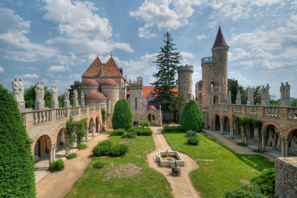 Bory hrad Maďarsko